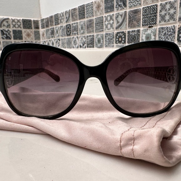 Tory Burch Sunglasses & Dustbag